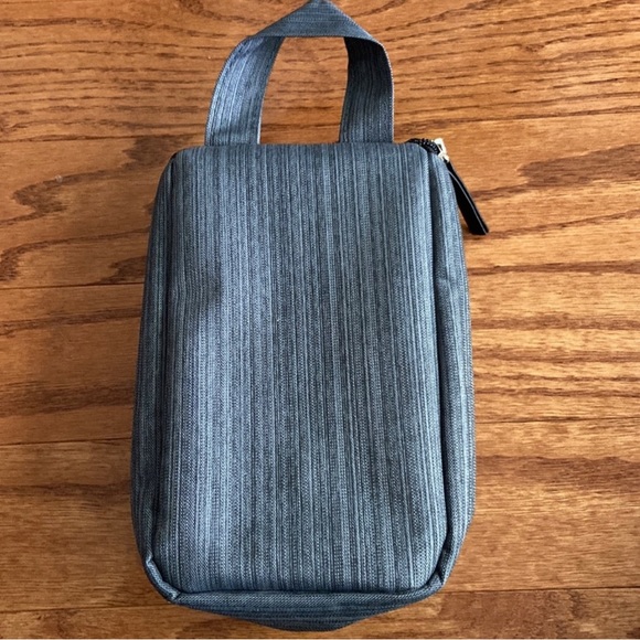 Bvlgari men’s toiletry bag NWOT - Picture 3 of 6